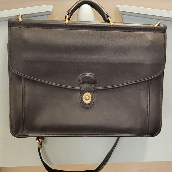 Authentic Coach black leather messenger bag - Picture 1 of 7